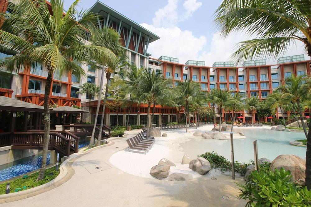 Tempat peranginan World Sentosa - Singapura